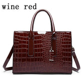 Elegant Leather Shoulder Bag - Versatile & Stylish